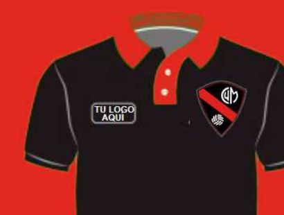 Polo negro del club con espacio para el logo del patrocinador